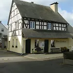 Adelheid Brachtendorf *